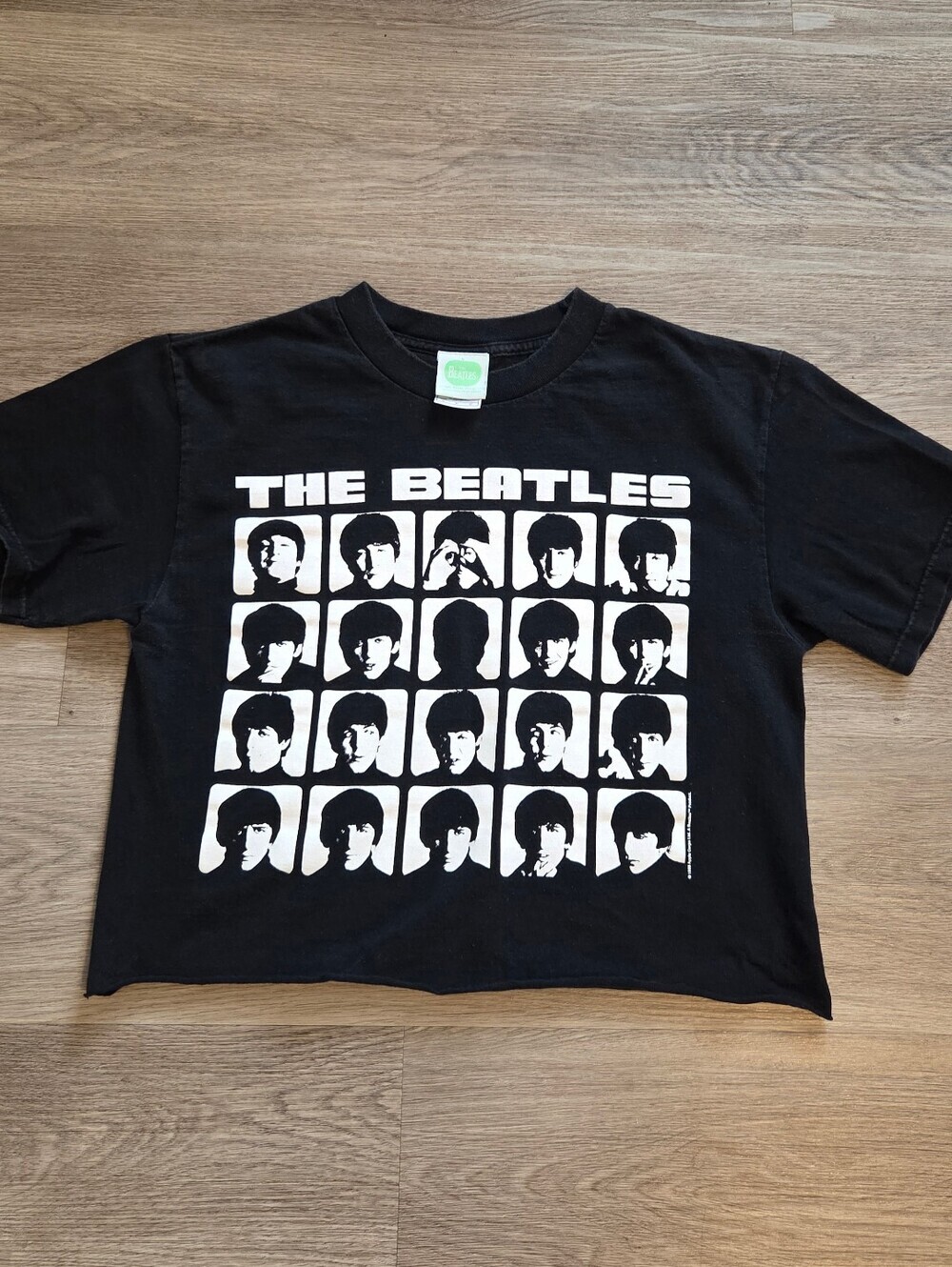 The Beatles 2005 Licensed Graphic Tee Small Black Cropped Band Shirt Y2K